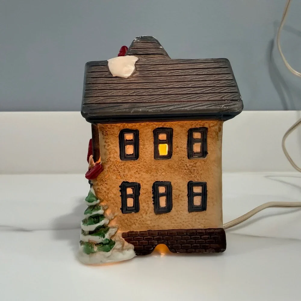 VTG 1993 Dickens Collectables Doctor Lighted Porcelain House Christmas w/ Box
